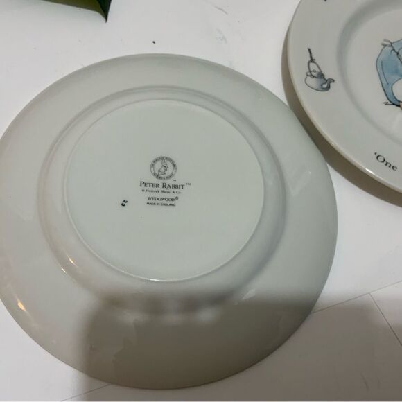 Peter Rabbit Nursery Child's Dish plates 7” Wedgwood  2 Pieces G4 - Picture 3 of 5